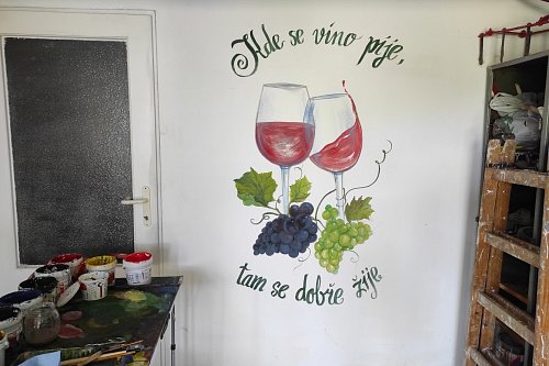 Malba v garáži - Kde se víno pije, tam se dobře žije