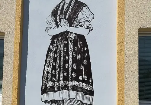 Malba podle staré fresky na štít domu