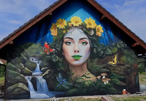 Malba do štítu penzionu ve Valašském Meziříčí